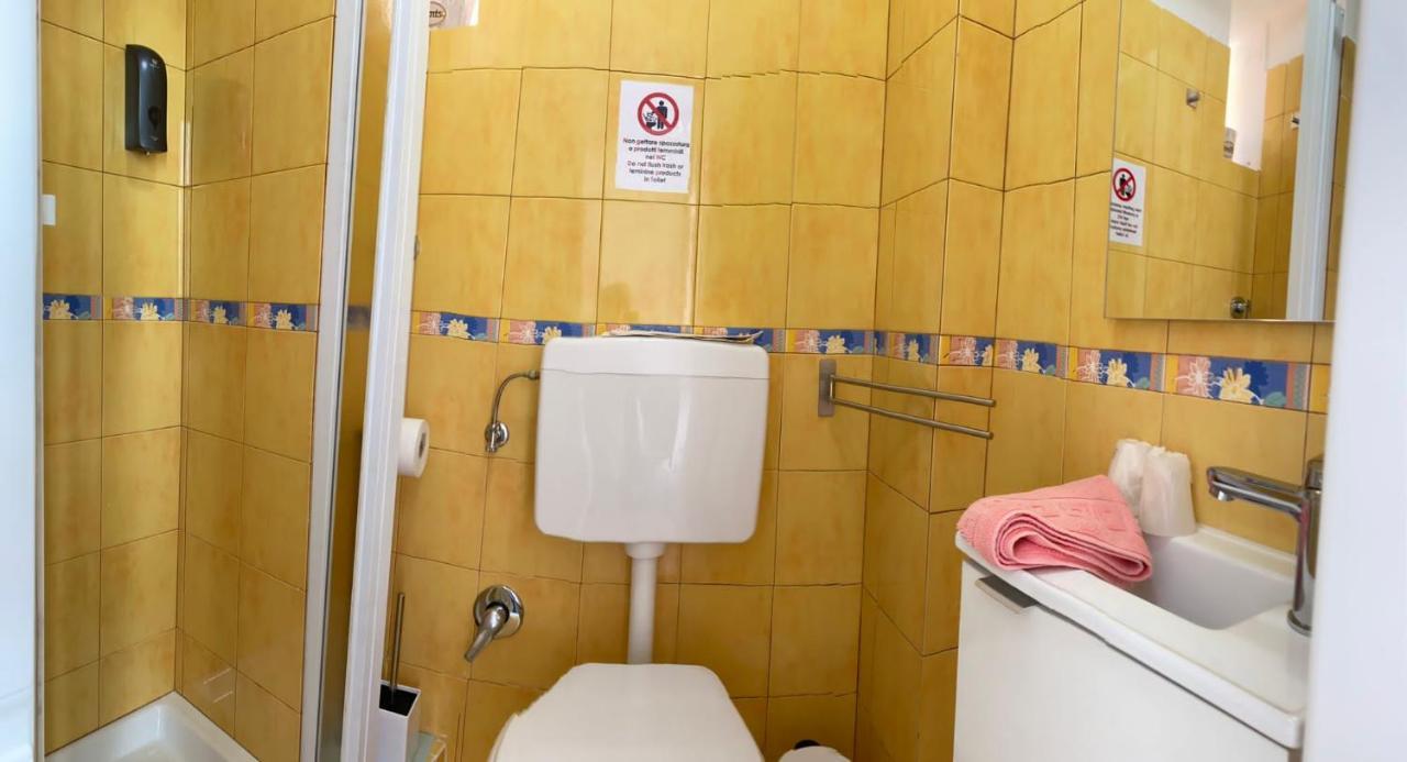 Luvegu Sciuiu Apartment เวอนาซซา ภายนอก รูปภาพ