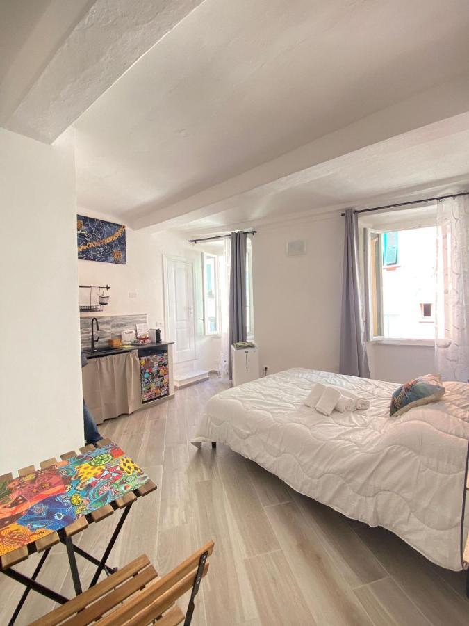 Luvegu Sciuiu Apartment เวอนาซซา ภายนอก รูปภาพ