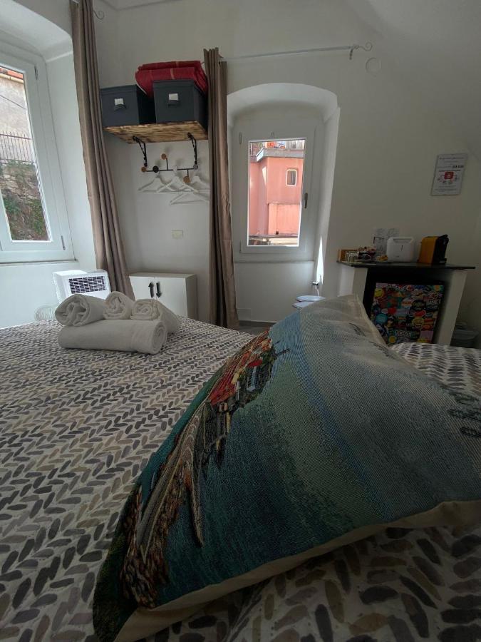 Luvegu Sciuiu Apartment เวอนาซซา ภายนอก รูปภาพ